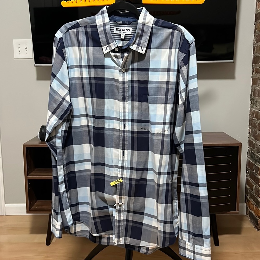 Express button down
